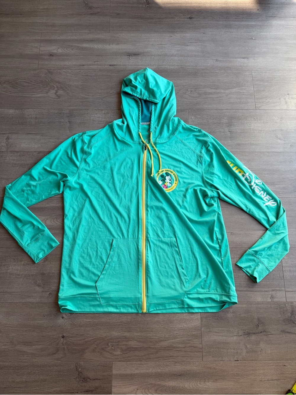 2022 RunDisney Springtime Surprise lightweight jacket - size 2XL